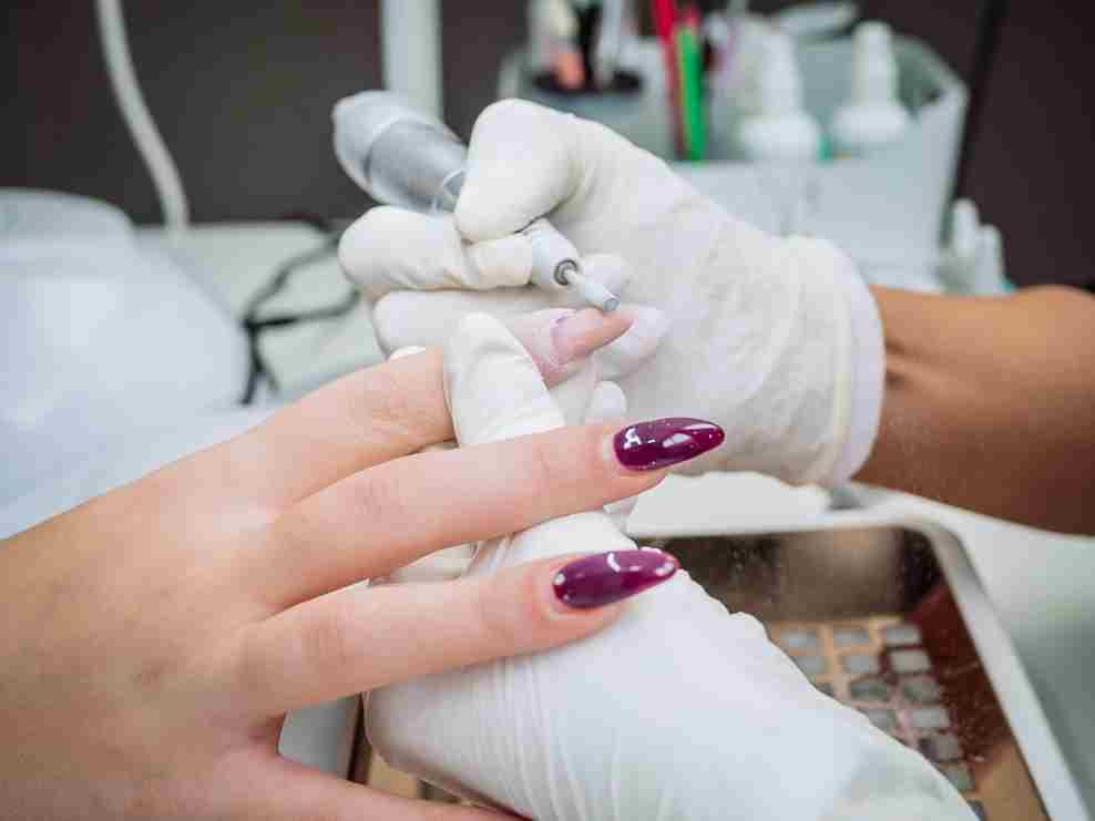 How to Do Gel Nails at Home: A Comprehensive Guide