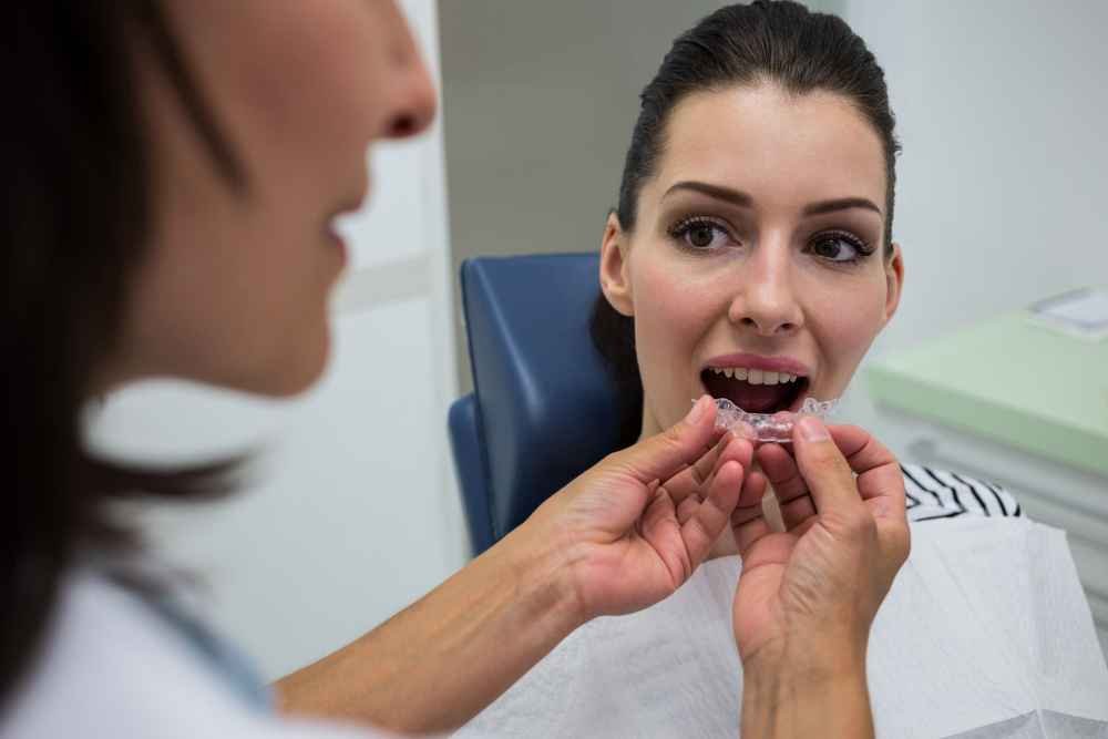 How to Straighten Teeth at Home – The Complete Guide
